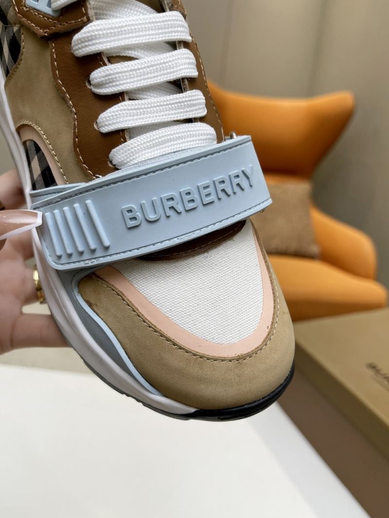 Burberry Low Shoes